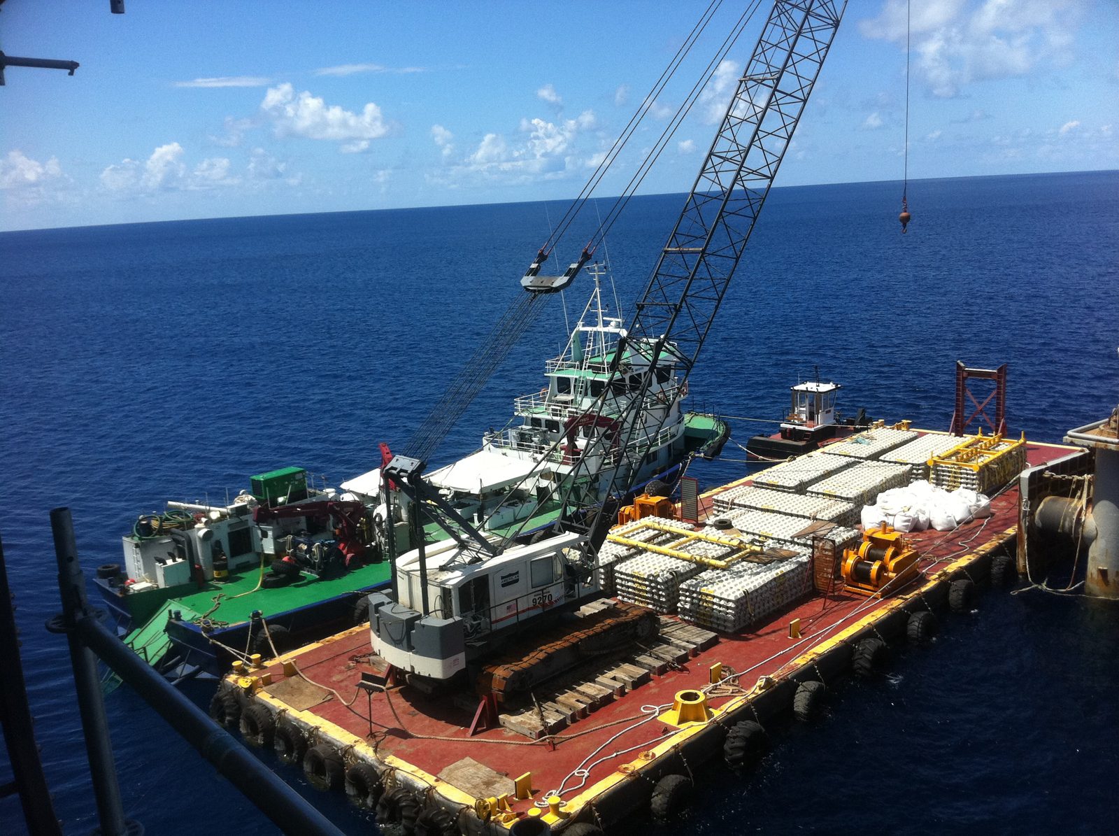 Crane barge offshore